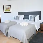 La Pina 4*