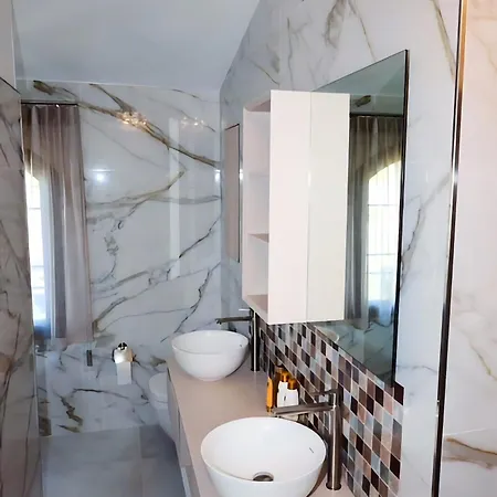 La Pina Guest house *