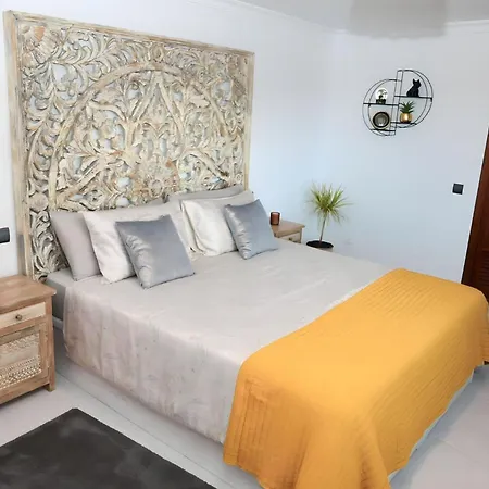 La Pina Guest house *