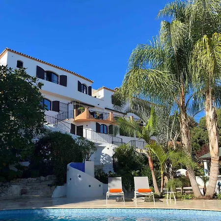 La Pina 4*